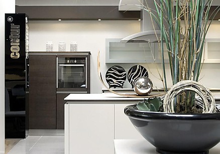 Exklusive Designerküche im Einrichtungshaus Rodemann Exklusive Designerküche im Einrichtungshaus Rodemann