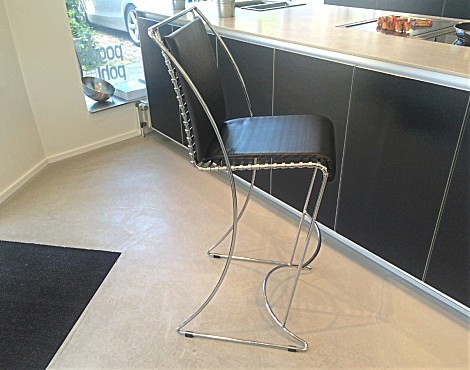 Blueswinger - Barhocker ohne Armlehne, Sitz- und Rückenkissen Leder Braun - Blueswinger 102062-8