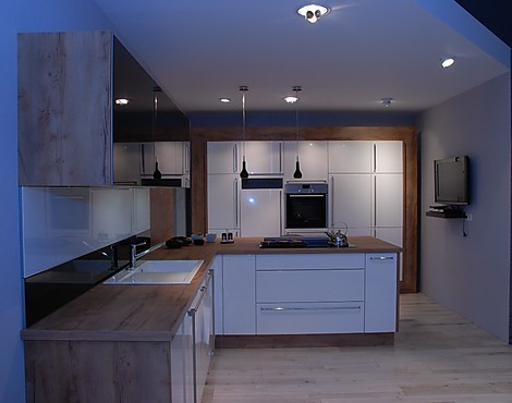 moderne L-Küche mit Insel in Weiß Hochglanz - Matrix 150 S61 Spot 180 Folie, Weiß Hochglanz