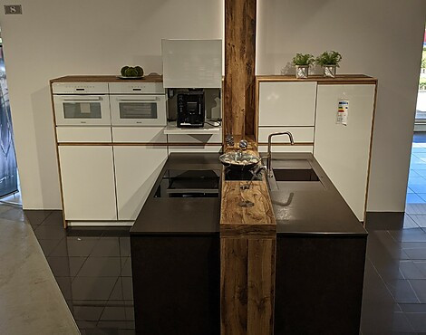 Hochglanz-Lack mit Dekton® Arbeitsplatte - Dialog-Küche