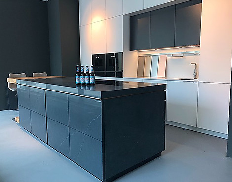 Ausdruckstarker Monolith in Silestone - Silestone Choapstone Poliert 12mm
