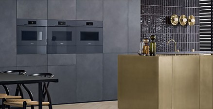 Bei Peter Baumgarten Küchen in Berlin gibt es eine große Auswahl an grifflosen Designküchen Grifflose Designküche in Berlin kaufen