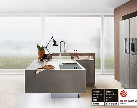 Designküche mit Metallfront - Planeo