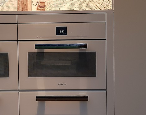 Miele Vorführ-Dampfgarer DG 6600 Brillantweiß aus unserer Ausstellung - DG 6600 Brillantweiß