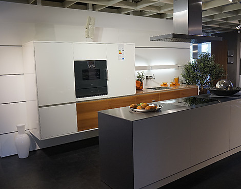 Hochwertige Designküche - Einbauküche 587