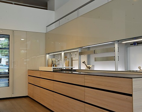 Valcuine Artematica mit New Logica Element, Glas und Ulme Holz kombiniert - Valcuine Artematica mit New Logica Element