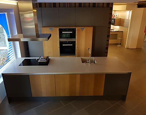 TOP Küchen - Insel , Lava grau matt -Tennessee nussbaum sägerau , Corian Arbeitsplatte mit flächenbündigen Spülbecken - Avance / Timber