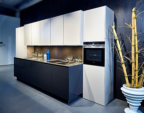 Designküche in Achatgrau und Graphitgrau - Pure SC25-52KS-252LG (Koje 56 KL)