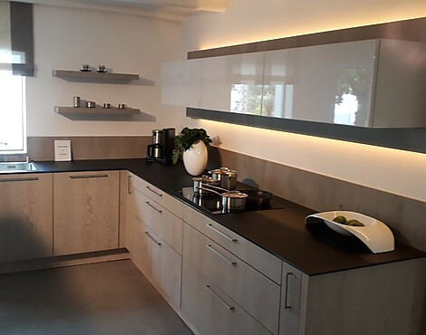 Häcker - AV 5082 Echtholz furnier