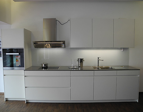 Edle grifflose Küche, Weiß Mattlack in klarem Design - 413 Classic-FS-Avance 120 Firn