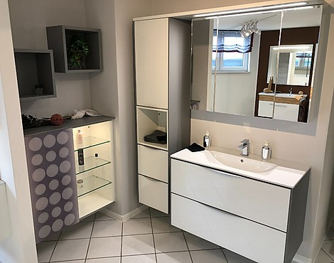 hochwertige Badmöbel mit Keramikwaschtisch und Armatur - Ballerina XL 4450 Profiline Glas Nr. 7