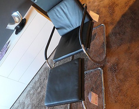 Kragsessel mit Hocker schwarz - EINZELSESSEL HOCKER