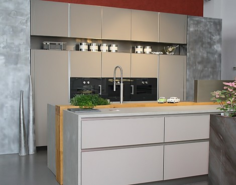 Küche aus Glas mattiert in Aluminiumrahmen - E-08 GCM
