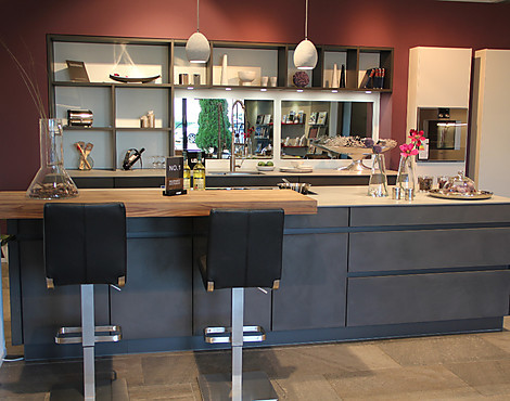 LEICHT Schmuckstück! - Betonfront-BORA-Gaggenau-Grifflos-Steinplatte