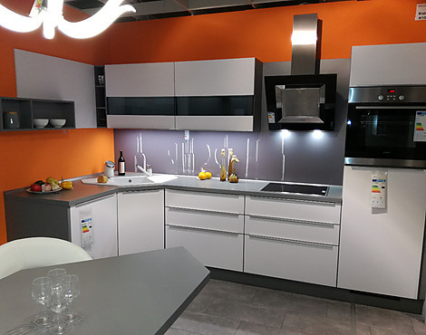 moderne Winkelküche weiß matt - Laser weiss matt