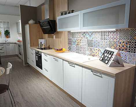 Soft Landhaus Weiß Matt Küchenzeile 420cm inkl. Nischenverkleidung - Frieda