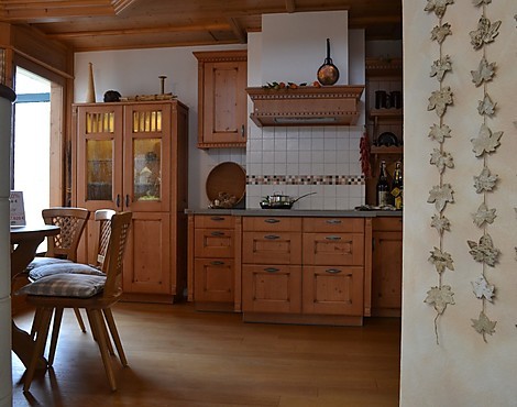 Hochwertige Markenküche im Landhausstil - Vicenza Fichte Antik