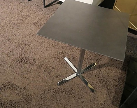 quadratischer Beistelltisch / Couchtisch - K 446