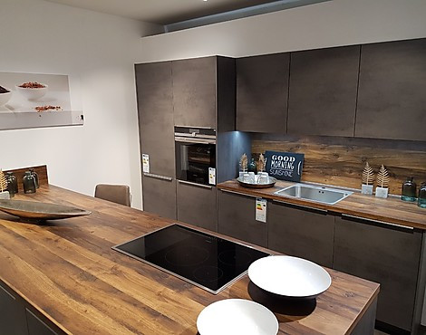 NEU Nobilia Einbauküche mit Siemens und AEG Geräten uvm... DA-O-008 - Riva