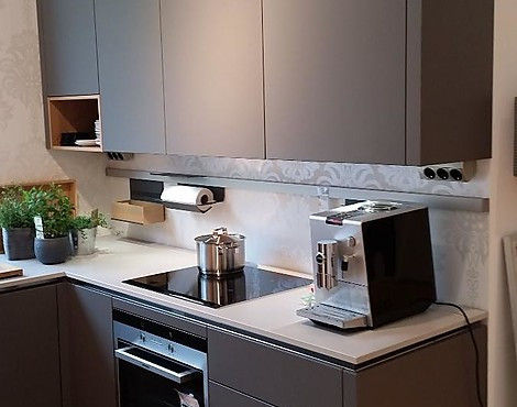 Materialmix - Mattlack mit Holz - AV 6000