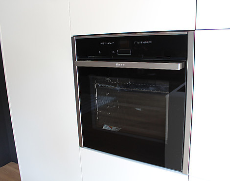 Einbau Backofen mit EcoClean-Rückwand und 12 Betriebsarten - B17CR22N1 / BCR1733NMC