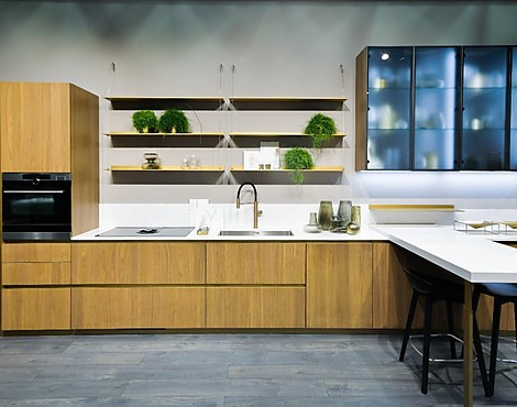 High-End Küche von Scavolini DeLinea in Nussbaum - DeLinea Nussbaum Royal Scav933