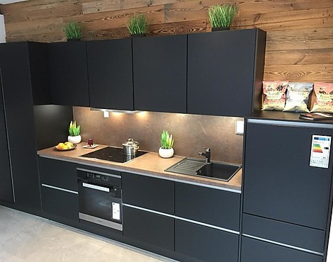 hochwertige XENO Küche schwarz matt - X1 3317 Lacklaminat schwarz