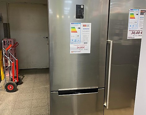 Stand Kühl-Gefrier-Kombination - RL33J3205SS