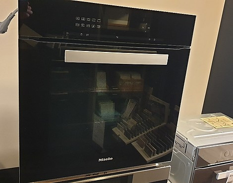 Miele Backofen in Schwarzglas mit Touch-Control - H6461BOBS