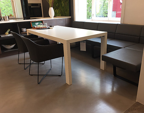 Tisch in schlichtem Design (1800x900mm) / 37% Rabatt zu UVP - KFF - Tisch AXIDA 1800