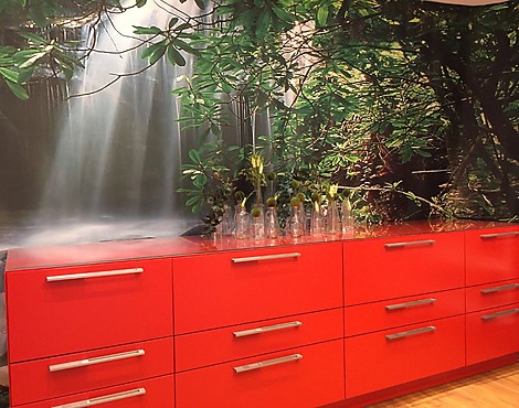 Sideboard Salsarot - L 15 Glattlack Salsarot mit Konturwange rundum