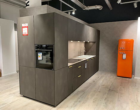 Küche - Targa inkl. SMEG Kühlschrank