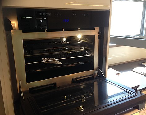 3-in-1-Kompaktbackofen Dampfgarer, Backofen und Microwelle und Tellerwärmer - HL-SX485B + HL-DW 165 BEPG