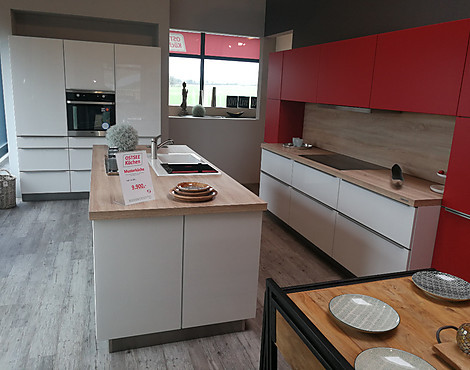 Moderne Einbauküche in weiß matt - Weiß matt