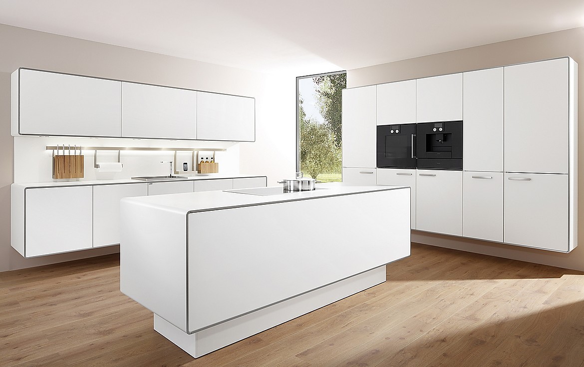 Flexibilität schlichtheit eleganz attraktivität und zeitgeistiges design prägen die gestaltung des küchenmodells pia