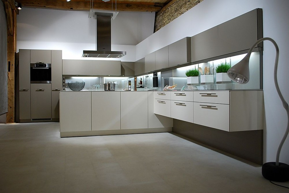  Zuordnung: Stil Moderne Küchen, Planungsart L-Form-Küche