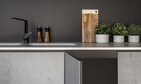 Dünne Wandverkleidung aus dem Keramikwerkstoff Dekton