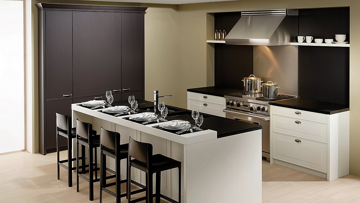 {Landhausküchen englischen stil
55} Kochstelle der Englischen Landhausküche Notingham mit Insel in Creme | {Landhausküchen englischen stil
55}