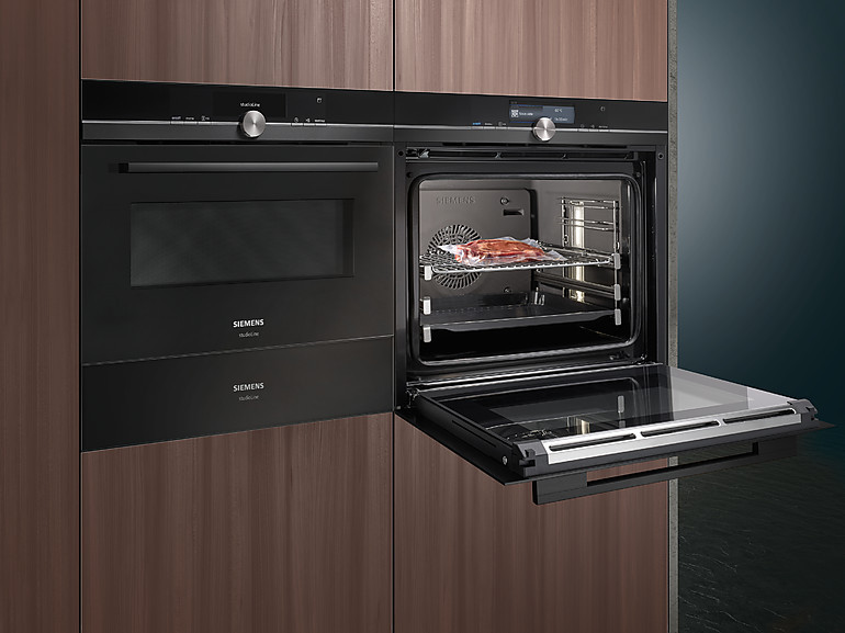 Funktionen und Design der Siemens studioLine erleben Sie vor Ort im Küchenfachhandel.