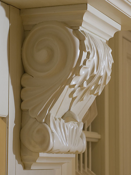 Landhausküchendetail: Schnitzerei