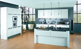 Offene Küche mit Kücheninsel Zuordnung: Stil Moderne Küchen, Planungsart Küche mit Küchen-Insel