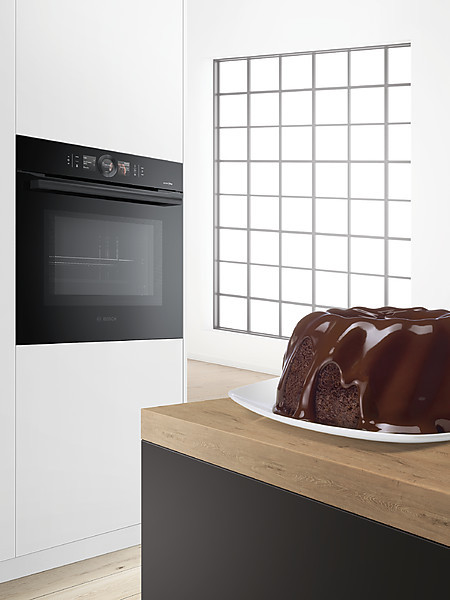 Hoch eingebauter Backofen von Bosch