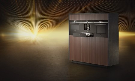 Das Design der Siemens studioLine Einbaugeräte für die Küche ist optimal aufeinander abgestimmt und passt zur Luxusküche.