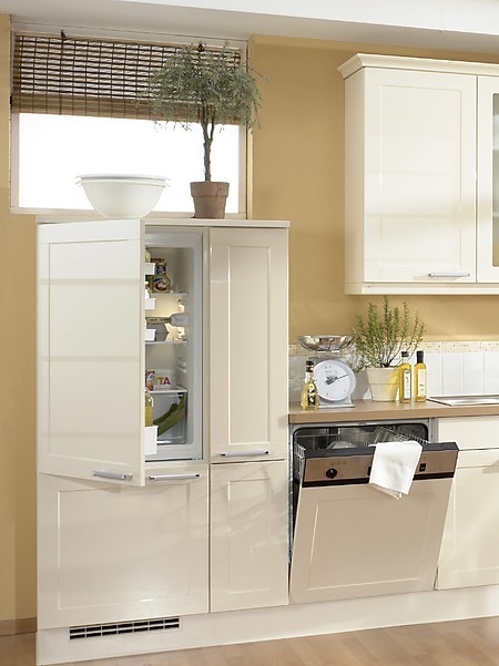 Einbaukühlschränke sind sehr beliebt in der klassischen Küche.